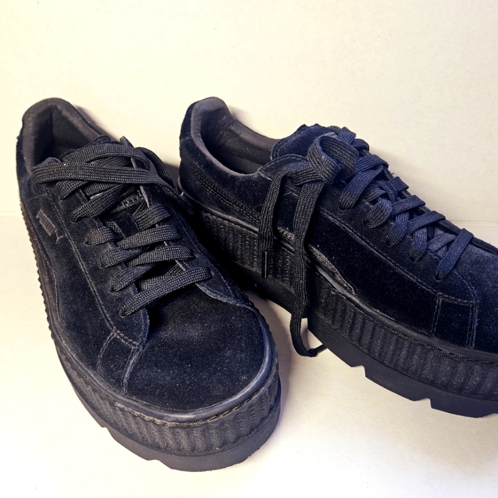 Puma Men's Black Suede Sneakers
